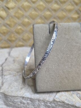 Vintage 925 Sterling Silver Floral Engraved Bangle Bracelet - Silver
